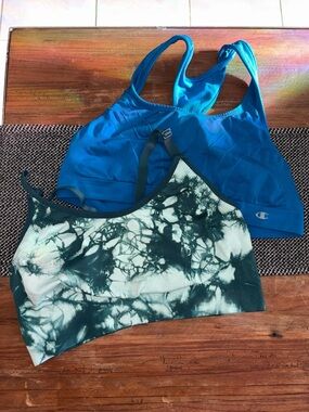 Two Women’s XL Stretchy Sports Bras